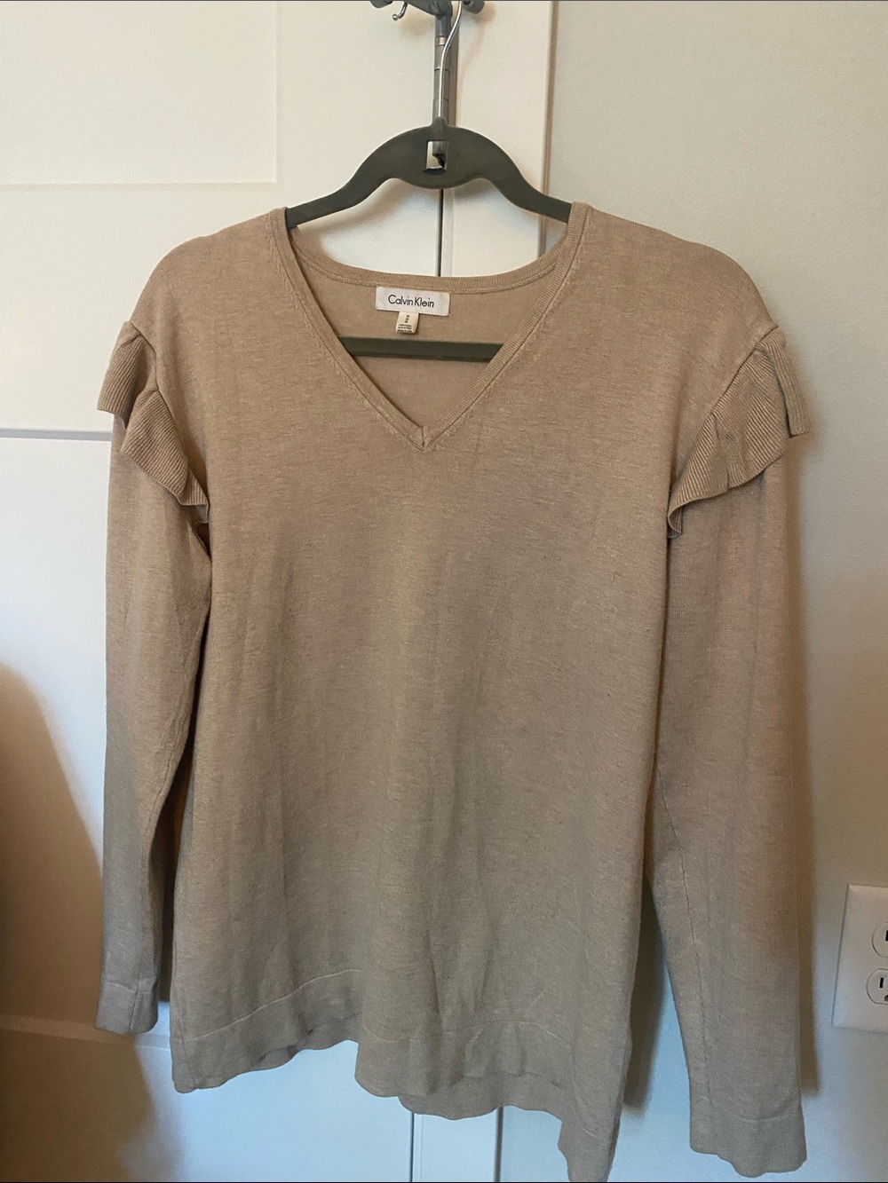 Calvin Klein Women's V-Neck Ruffle Shoulder Sweater - Beige/LN